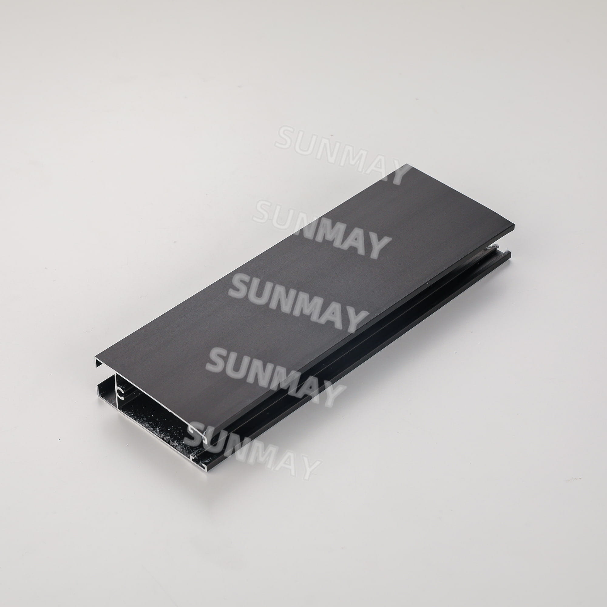 Black Colored Aluminium Extrusion